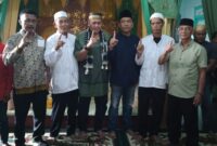 Pengurus DPW FPI Mempawah foto bersama Paslon Mardan-Bukhori